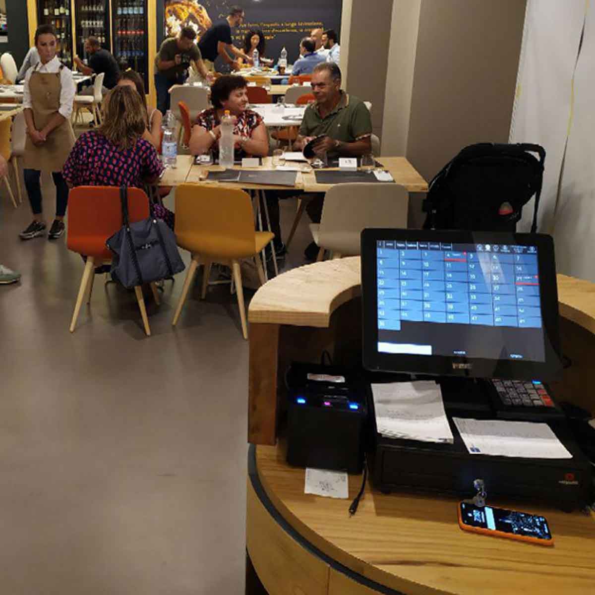 Postazione-con-Software-ristorante-a-Salerno-per-Granammare Aera software per la ristorazione 